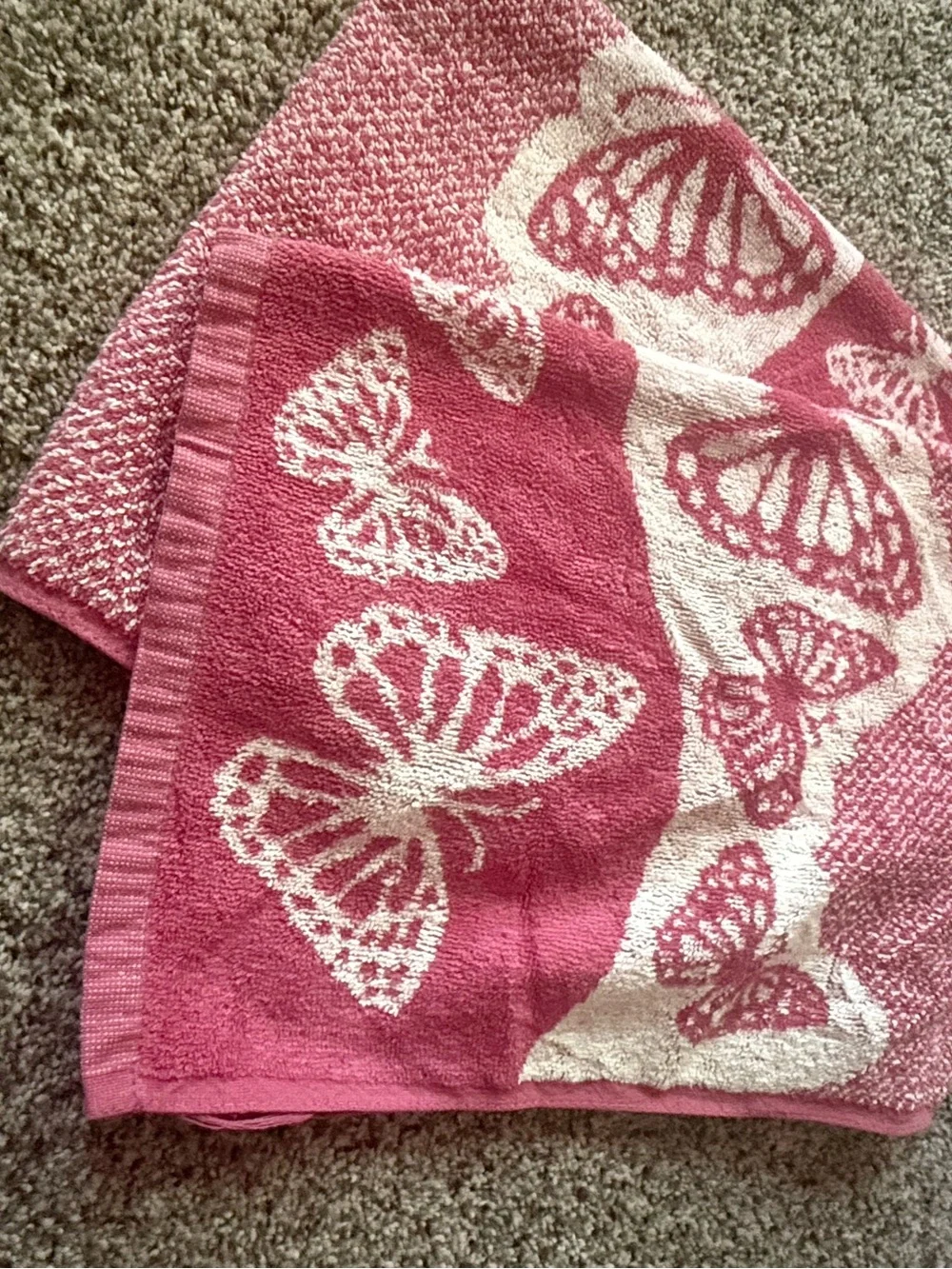 Vintage Pink Butterfly Cotton Bath Towel - pink and white 20x39.5”